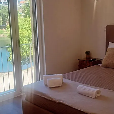 Serracao House Rio Caldo